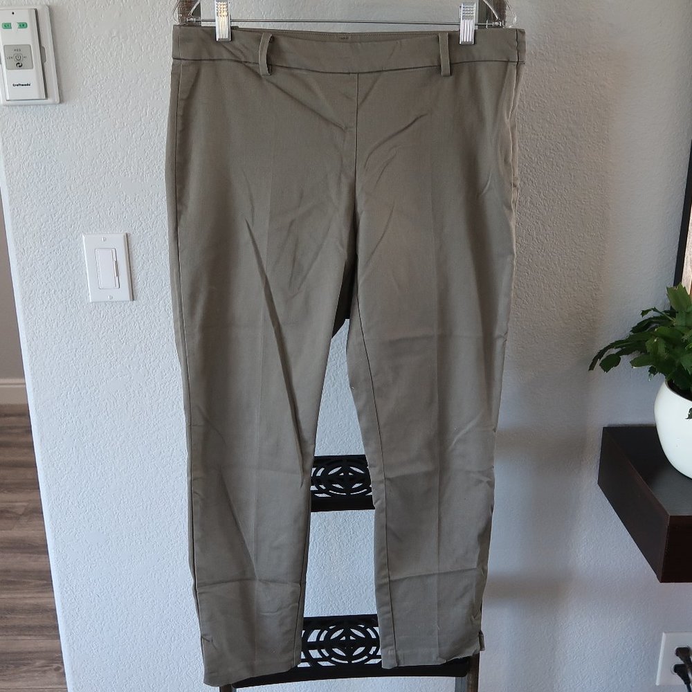 🔥H&M Pleated Trousers Tight Fit Green Dress Pant Slacks 14